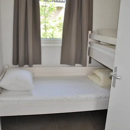 Holiday home Duinland 56 Sint Maartensvlotbrug